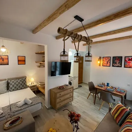 Apartment Cocoonut Studio, Town Of Naxos Island, By Naxosvibe