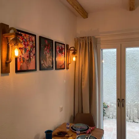 Апартаменты Cocoonut Studio, Town Of Naxos Island, By Naxosvibe *